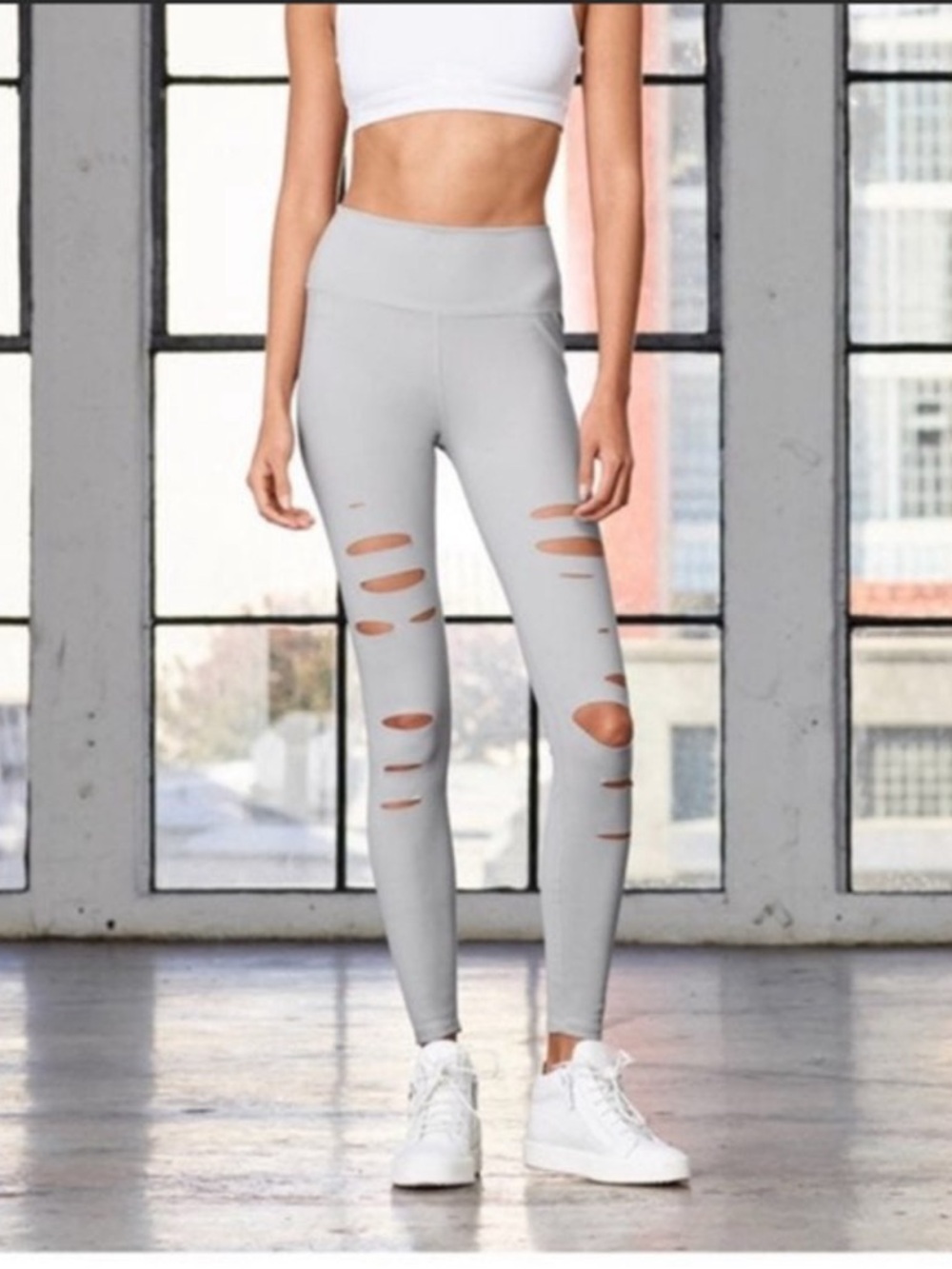 Alo Yoga Ripped Warrior Grey Leggings